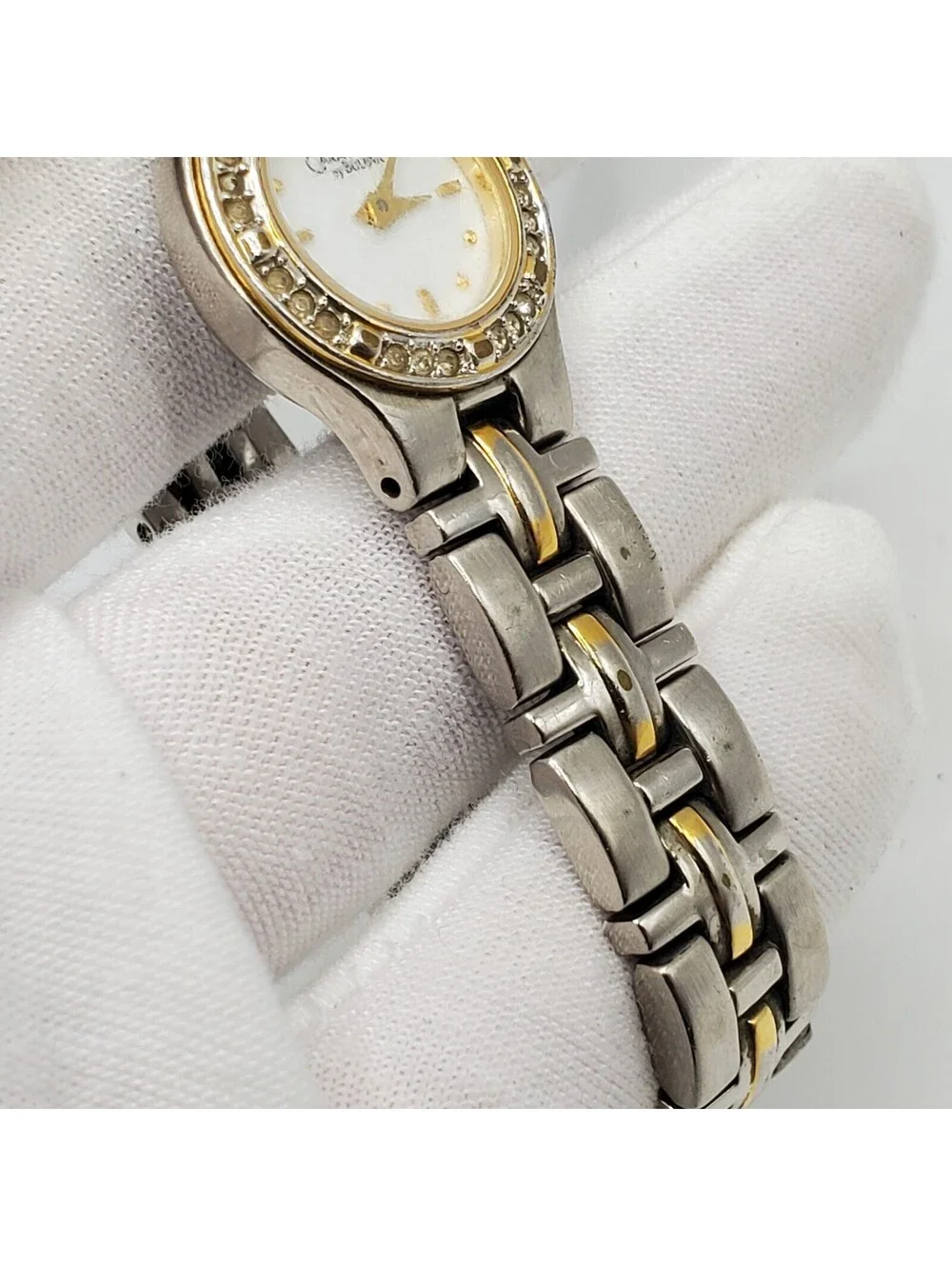Caravelle By Bulova Watch Womens Quartz Watch For Parts Or Repair